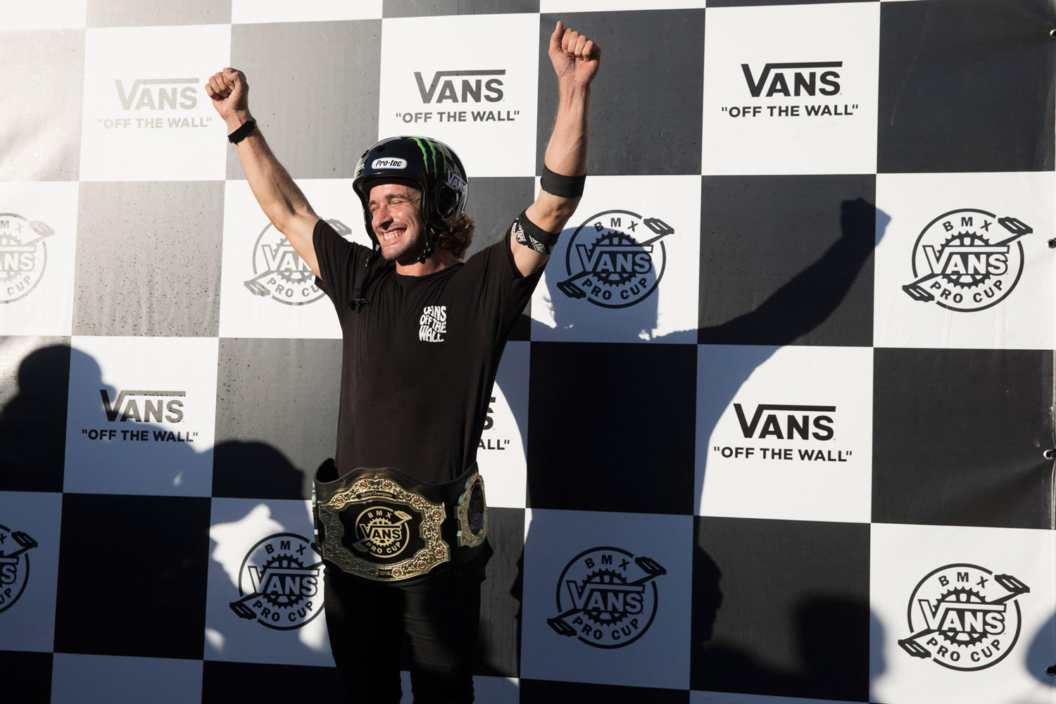 Larry Edgar & Tere Azcoaga Are 2018 Vans BMX Pro Cup Champions