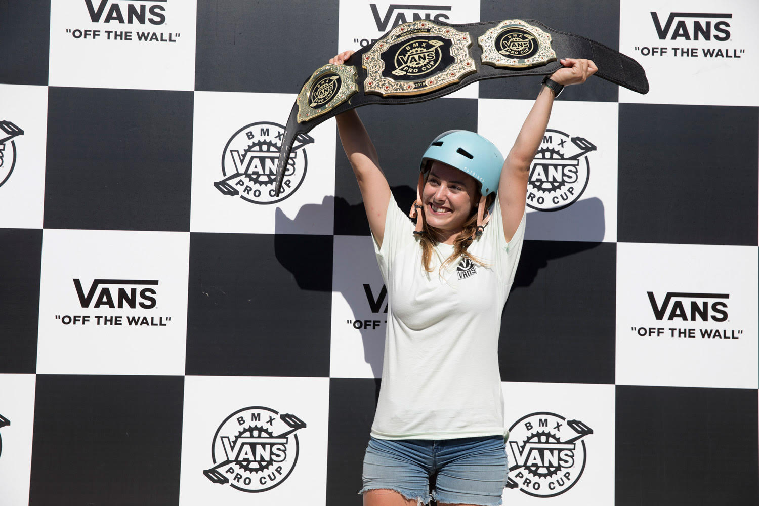 Larry Edgar & Tere Azcoaga Are 2018 Vans BMX Pro Cup Champions